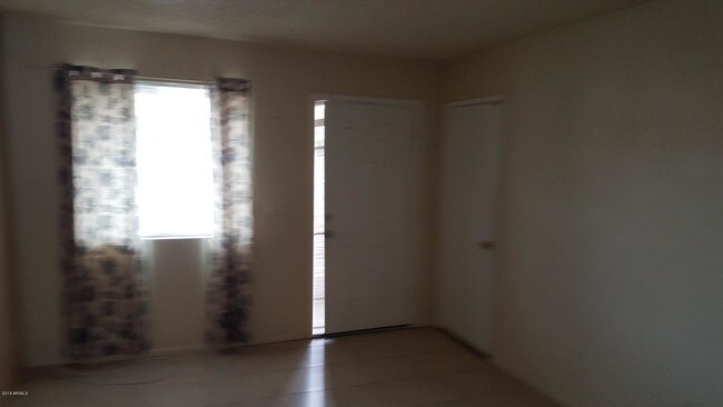Foto del edificio - 8322 N 60th Ave