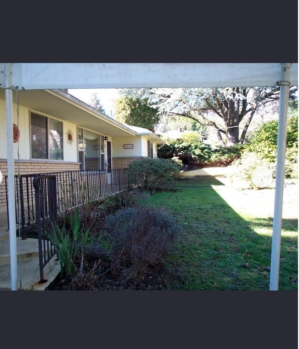 Building Photo - 2539 NE 105th Pl