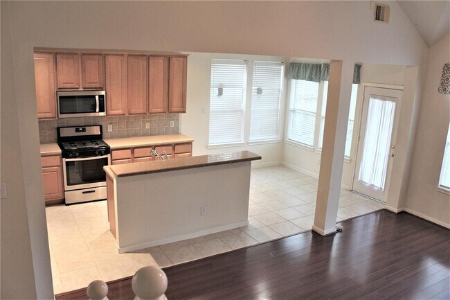 Foto del edificio - 22511 Parkvine Ln