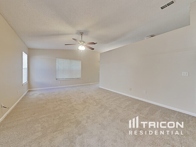 Foto del edificio - 1293 Munson Cove Dr