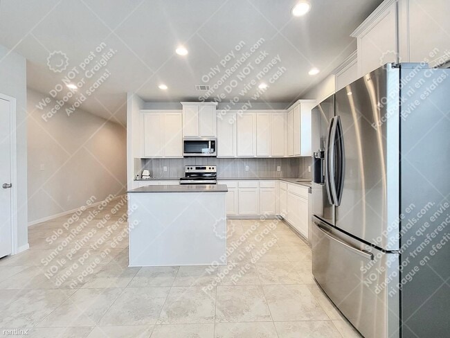 Building Photo - 3 br, 2 bath House - 324 E Broade St