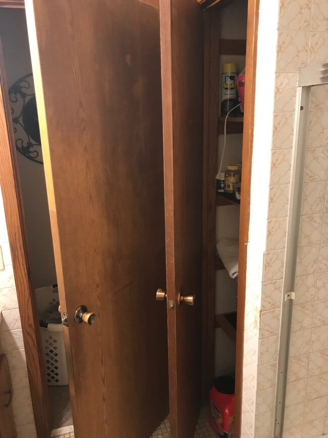 closet and door to mail hallway from the main bathroom - 2233 5th Ave, NE