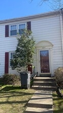 Building Photo - 4827 Nash Dr