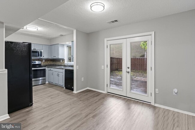 Building Photo - 1718 Brightwell Ct