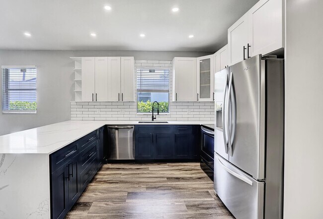 Foto del edificio - 724 SW 9th St