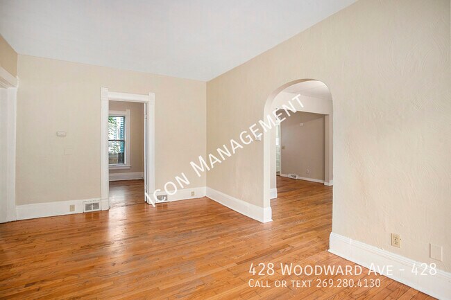 Foto del edificio - 428 Woodward Ave