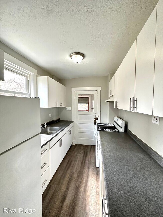 Building Photo - 3 br, 1 bath House - 806 Delmont Avenue
