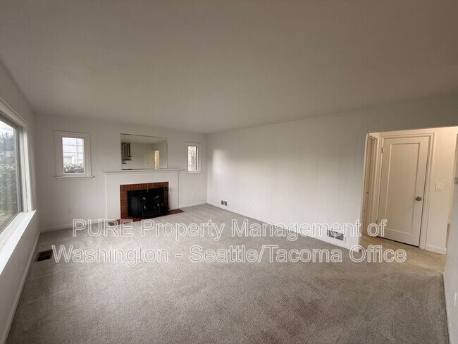 Building Photo - 3136 S 18th St