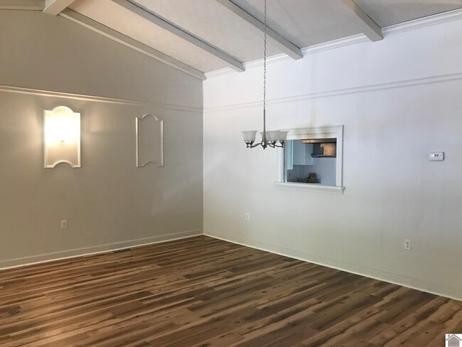 Building Photo - 1075 Friedman Ln