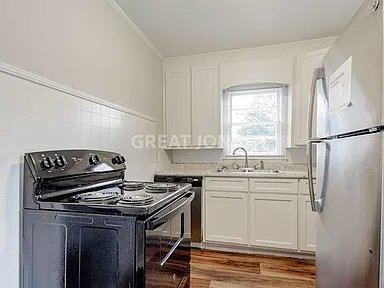 Foto del edificio - 409 Emma St