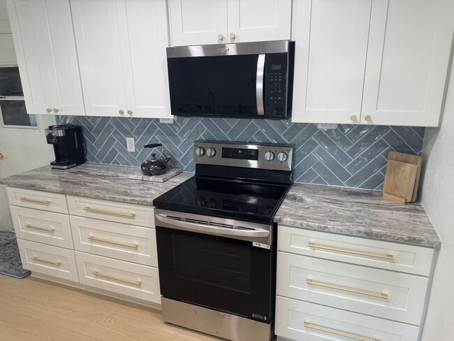 Building Photo - 4925 Forecastle Dr