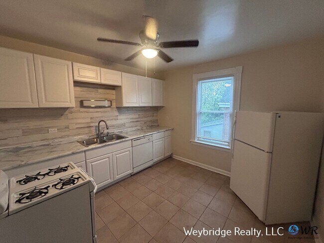 Foto del edificio - 3732 Herbert Ave