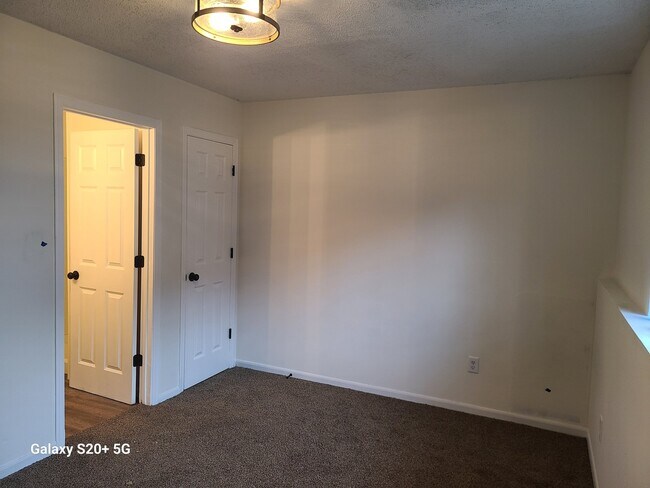 Foto del edificio - 13885 Ironstone Tr NW