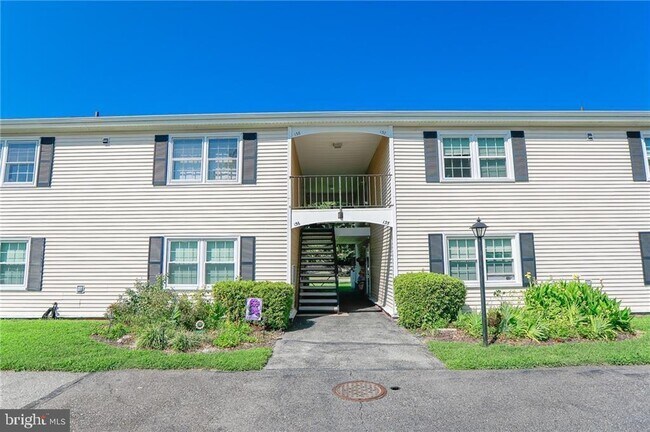 Building Photo - 138 Towne Square Dr
