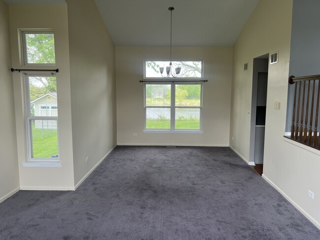 Building Photo - 437 S Orchard Dr