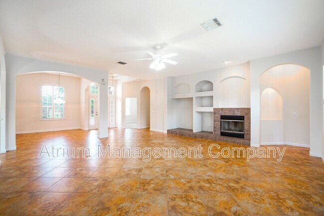 Foto del edificio - 1679 Shadowmoss Cir