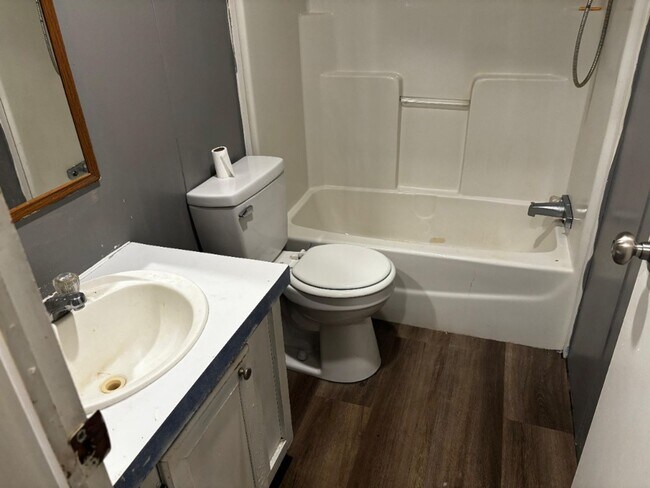 Foto del edificio - 7406 April Dr