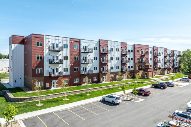 The River Apartments & Townhomes