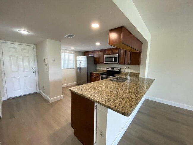 Building Photo - 1604 Palm Beach Trace Dr