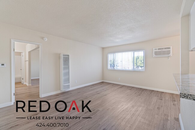 Foto del edificio - Beautiful One Bedroom with Tons of Natural...