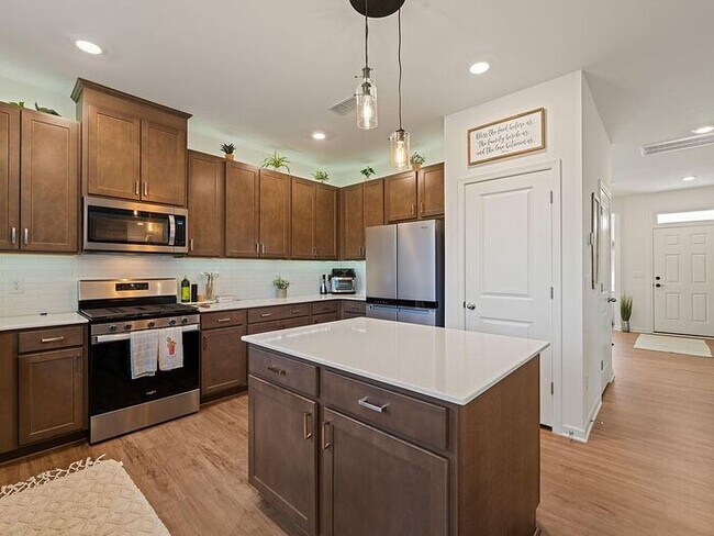 Building Photo - Build Equity While Leasing - Lease and Own...
