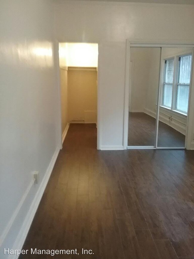 Building Photo - 526 Union Dr