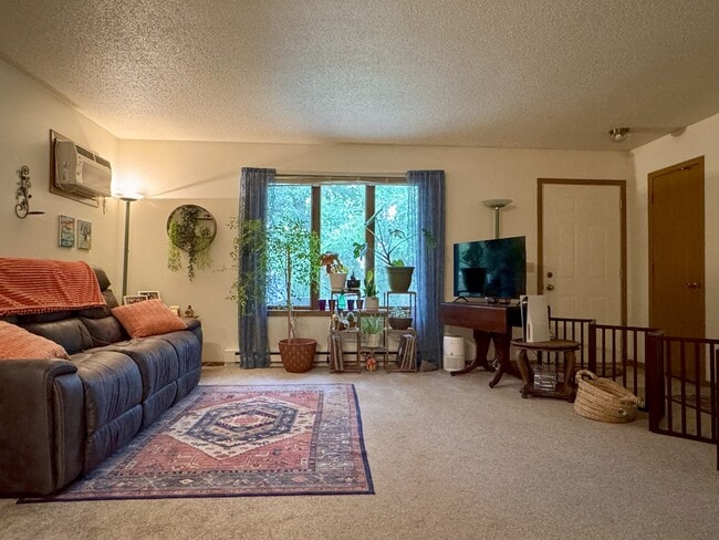 Building Photo - 1411 Devney Dr