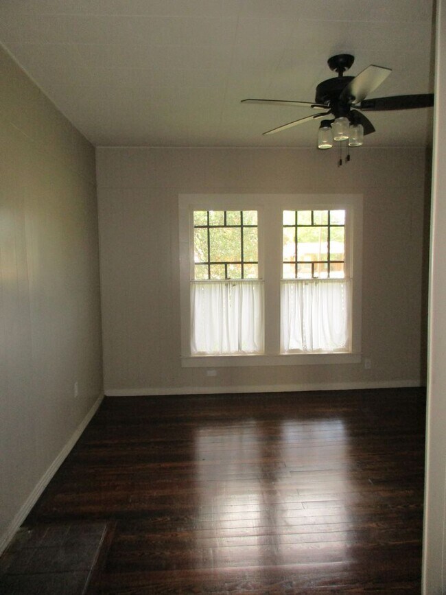 Foto del edificio - Charming Remodeled Home