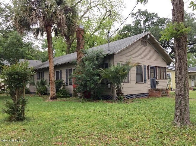 Foto del edificio - 3680 Rosemary St