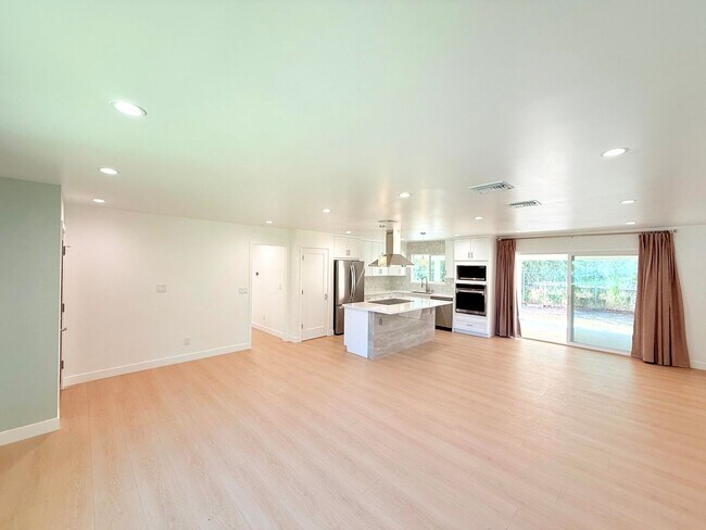 Foto del edificio - 10839 Fellows Ave