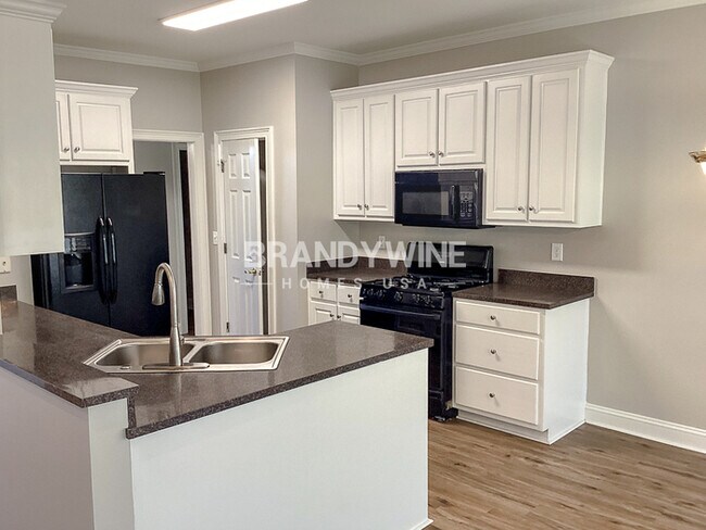 Building Photo - COMING SOON!!!! $5 APP FEES!!