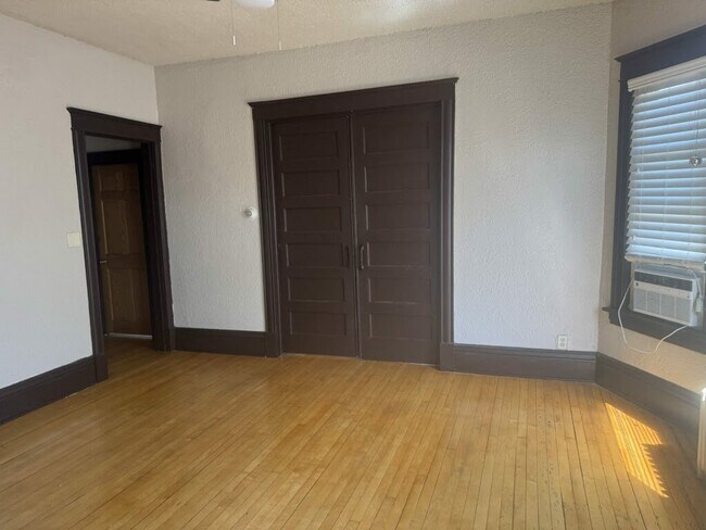 Sala de estar - 2717 Aldrich Ave N