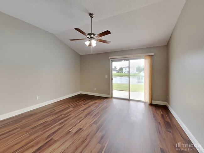 Building Photo - 1559 Guardian Dr
