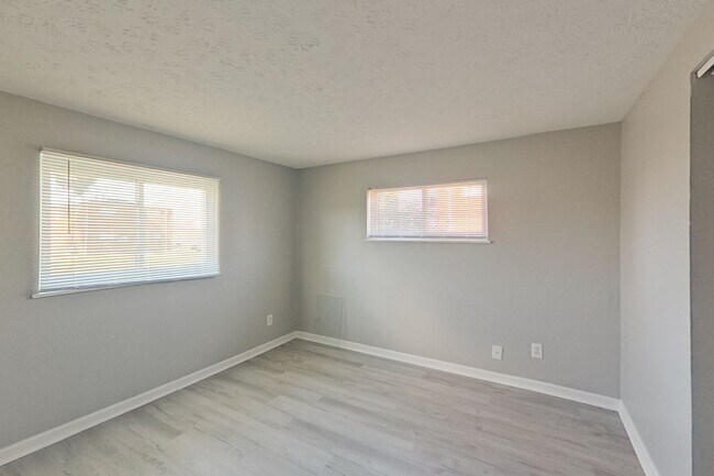 Foto del edificio - 3605 Cushing Dr