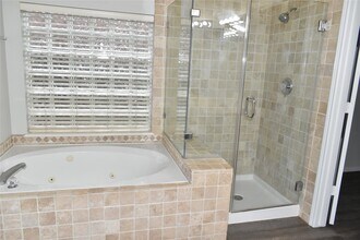 Building Photo - 11111 Sprucedale Ct