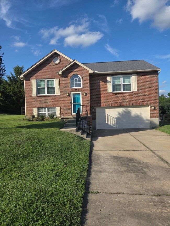 575 Rosebud Cir