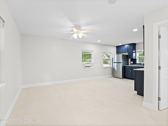 Foto del edificio - 101 Deland Ave