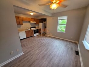 Building Photo - 803/805 N 7th St