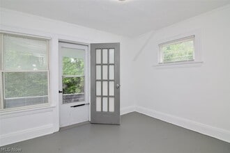 Building Photo - 3369 E 139th St