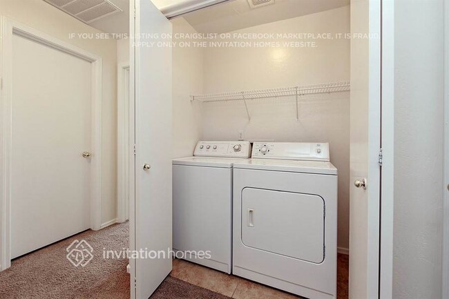 Building Photo - 3463 S 162nd Ave