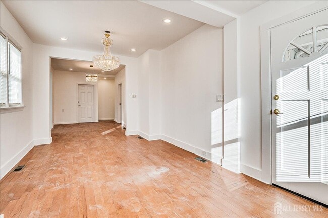 Foto del edificio - 385 Pierson Ave