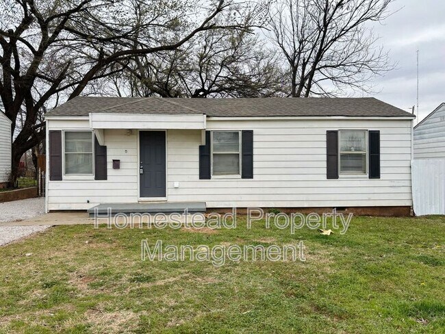 Building Photo - 5 SW 55th St