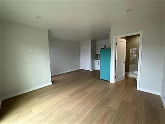 Building Photo - Cozy homes