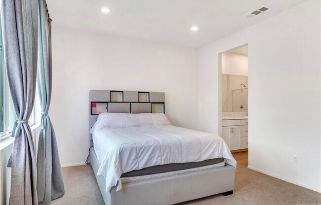 Foto del edificio - 823 Hudson Ln