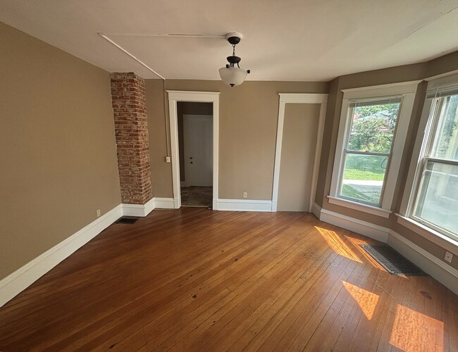 Foto del edificio - 714 Iowa Ave