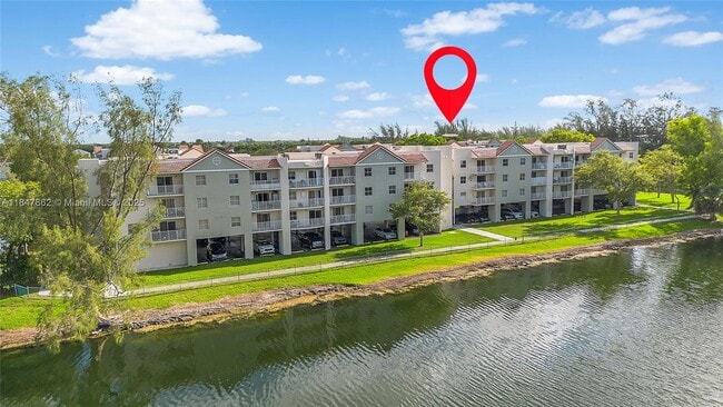 Foto del edificio - 8240 SW 210th St