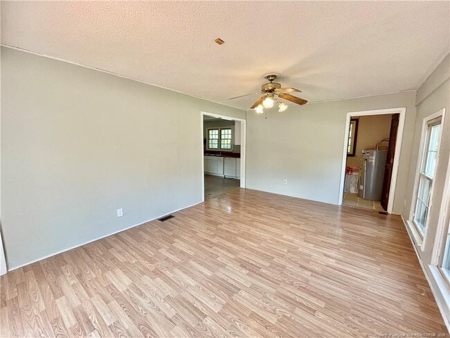 Foto del edificio - 4128 Faison Ave