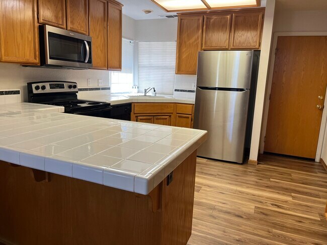 Foto del edificio - 258 Hoffman Ave