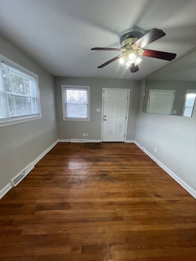 Foto del edificio - 1503 Roanoke Rd