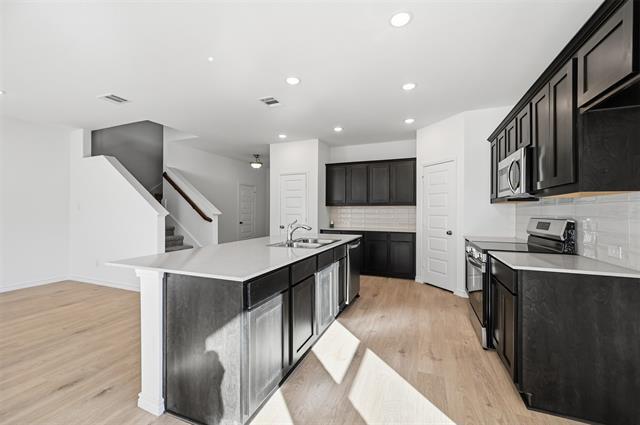 Building Photo - 400 Wrangler Ln